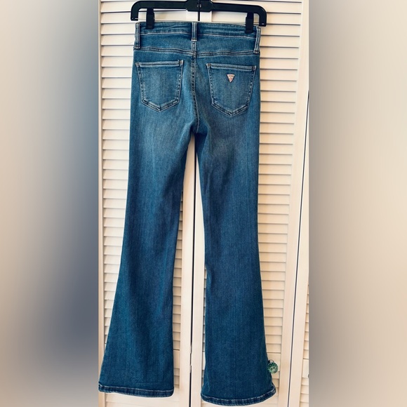 Guess Mid-Rise, Flare Blue Women's Jeans. New without tags - Picture 4 of 7